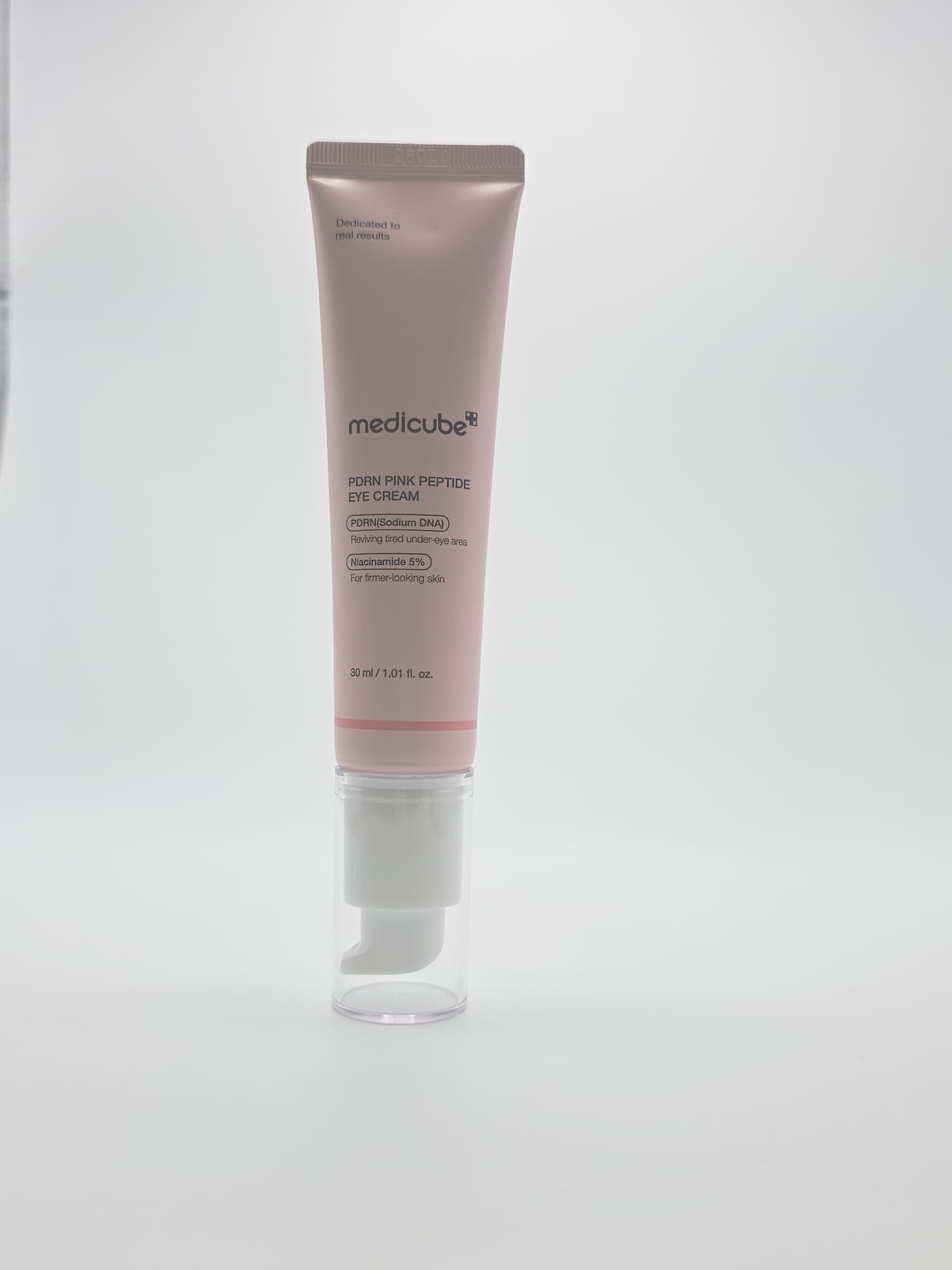 Medicube Salmon DNA PDRN Pink Peptide Eye Serum.